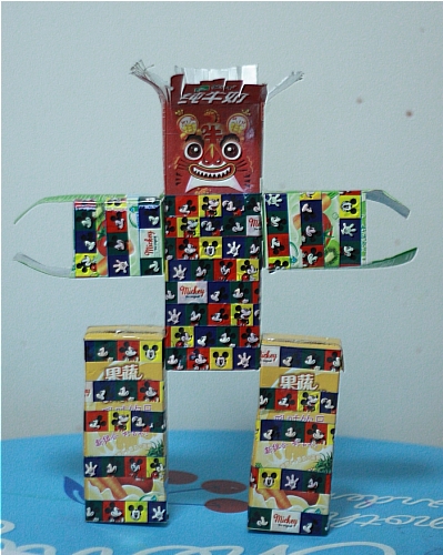 废旧材料制作机器人 如何用纸盒做机器人 用纸