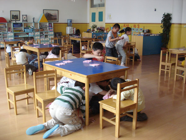 合肥市长江路幼儿园--防震防火应急预案演练活