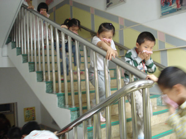 合肥市长江路幼儿园--防震防火应急预案演练活