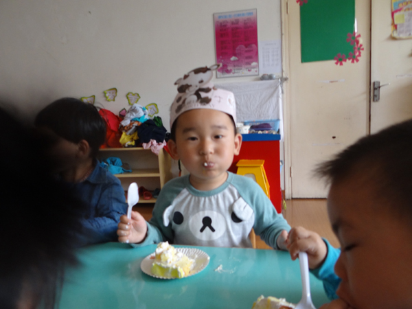 合肥市长江路幼儿园--王一鸣长大一岁啦