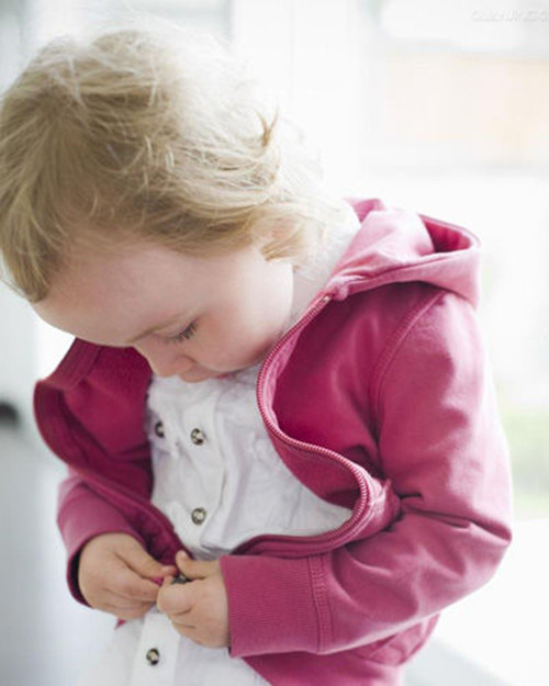 合肥市长江路幼儿园--宝宝冬天如何穿衣?