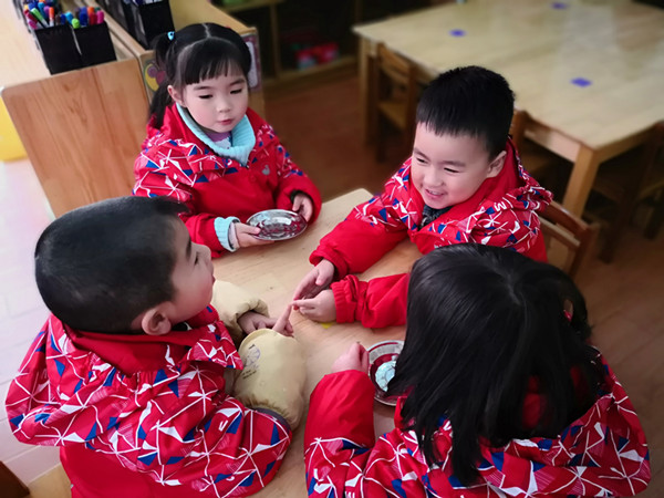 合肥市长江路幼儿园--我又长大了一岁