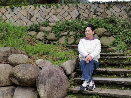岁月如歌 长幼情长 