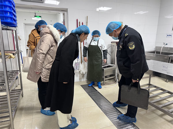 【长幼•安全保健】天成分园：食堂安全检查 筑牢安全防线